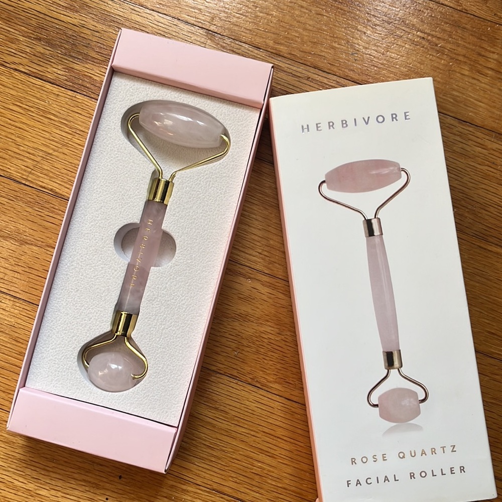 Herbivore Rose Quartz Facial Roller